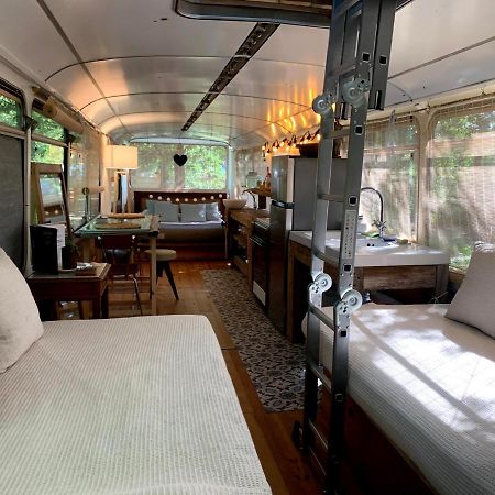 Magic Roof Top Bus With Big Bath In The Tree Forest! Mimizan Exterior foto