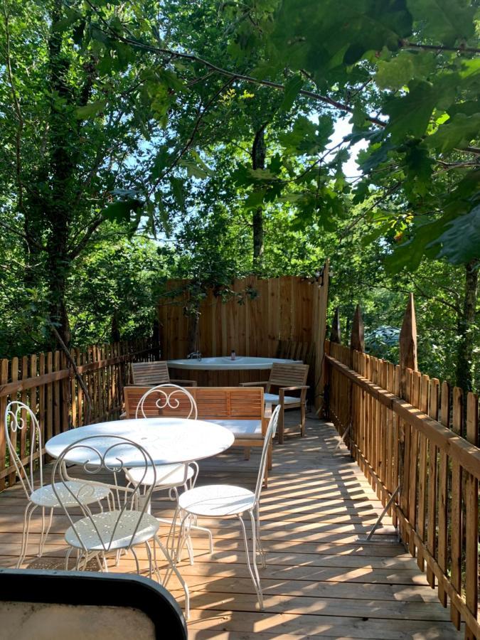 Magic Roof Top Bus With Big Bath In The Tree Forest! Mimizan Exterior foto