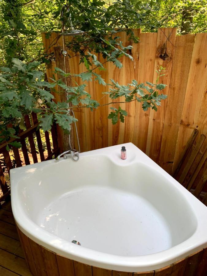 Magic Roof Top Bus With Big Bath In The Tree Forest! Mimizan Exterior foto
